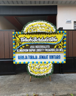 Papan Bunga Duka di Salembaran Jati