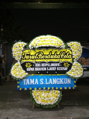 Papan Bunga Duka di Salembaran Jati